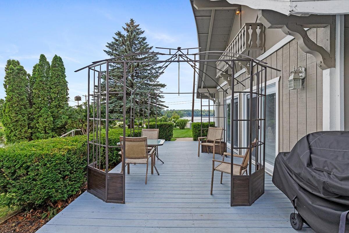 Lakeside Getaway With Dock, Firepit, Grill Newaygo Zewnętrze zdjęcie